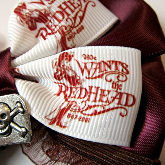 We Wants the Redhead Disney Pirates Hair Bow - Picture 3 of 4